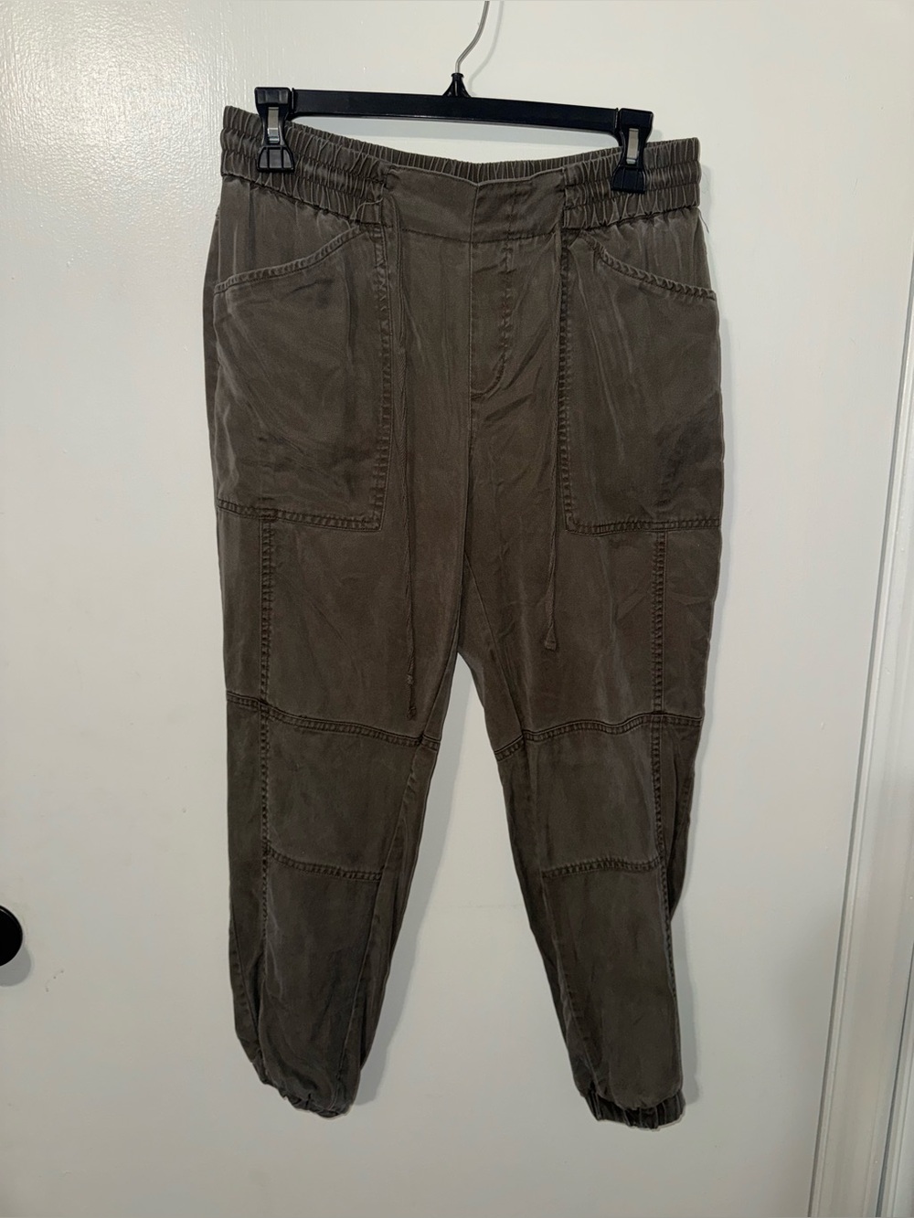 Relaxed Drawstring Jogger capri Pants Olive